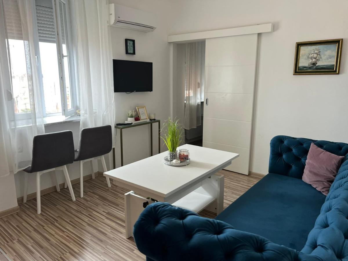 Apartament Apartman Emova Pula Zewnętrze zdjęcie